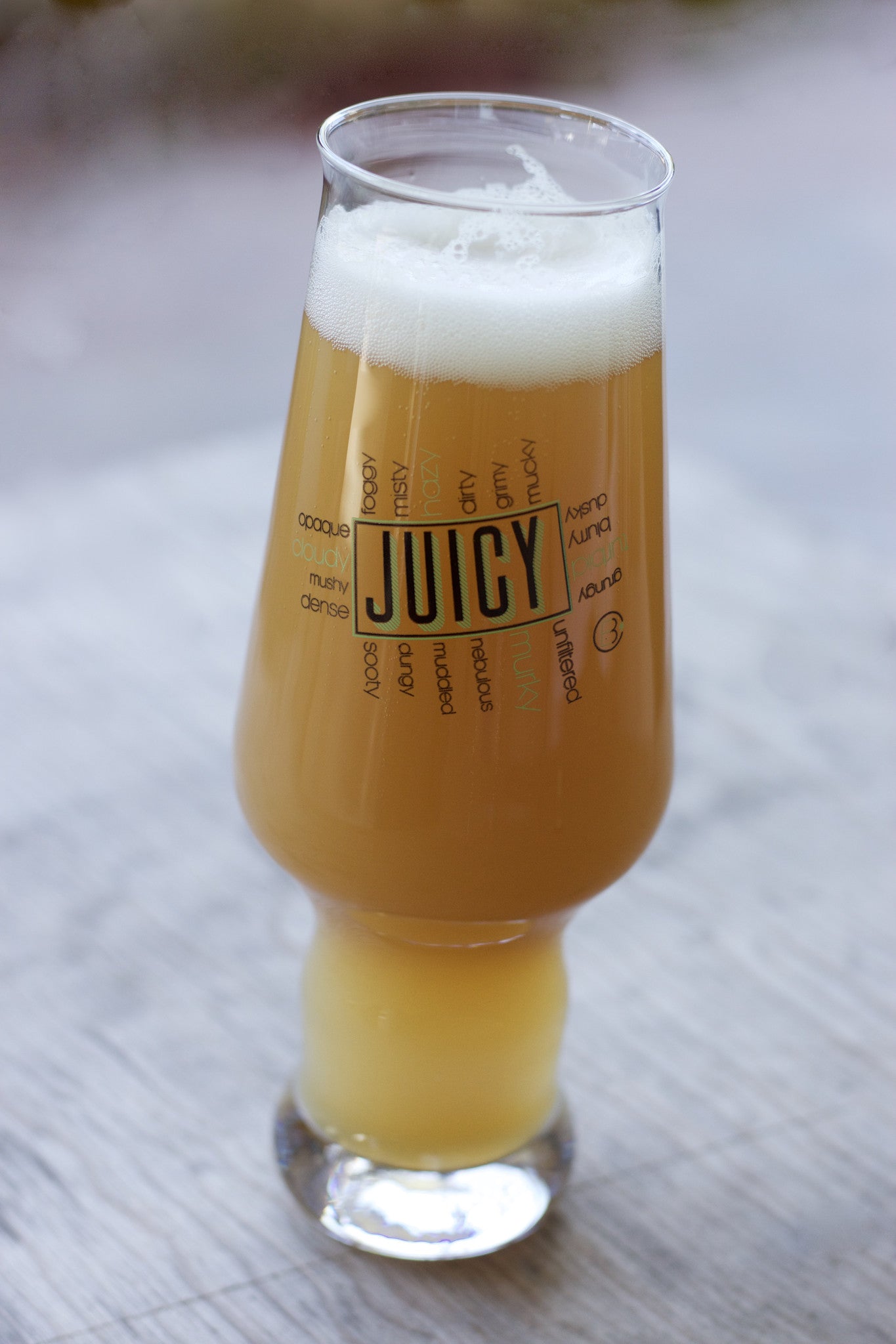 The Juicy Glass | B2